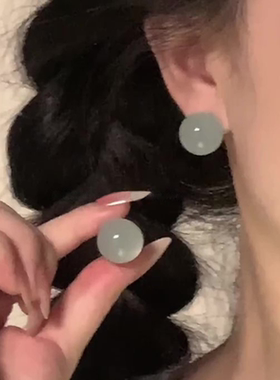 新中式浅绿色圆珠耳钉清冷感耳环