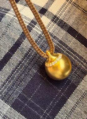 金色榛果吊坠项链女显贵锁骨颈链