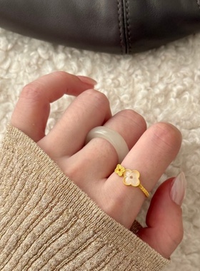 四叶花仿玉髓素圈戒指女小众设计