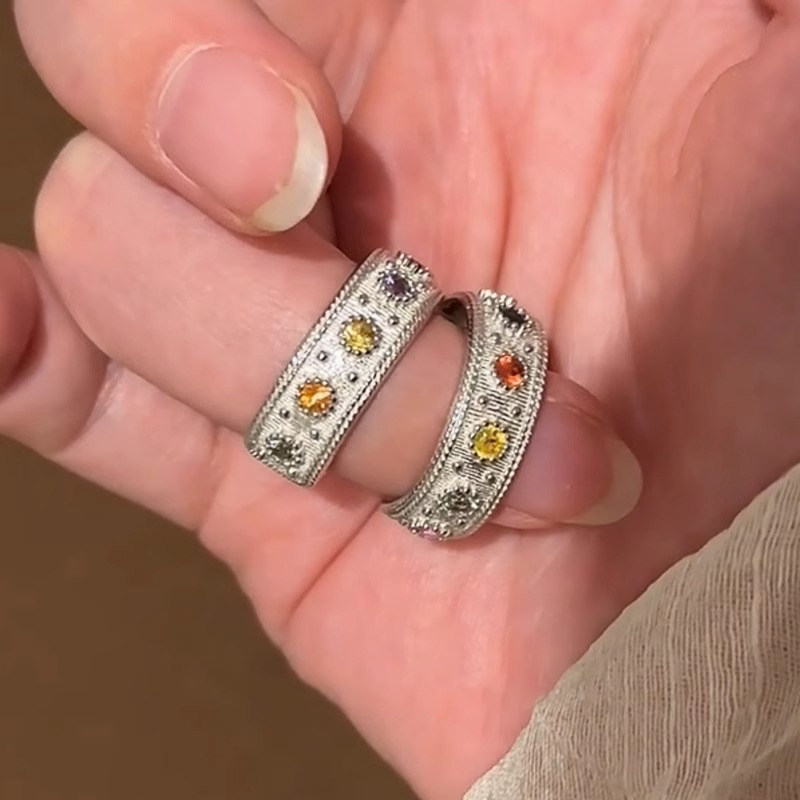 Imitation colored diamond flashing ring for women niche design mid-century style