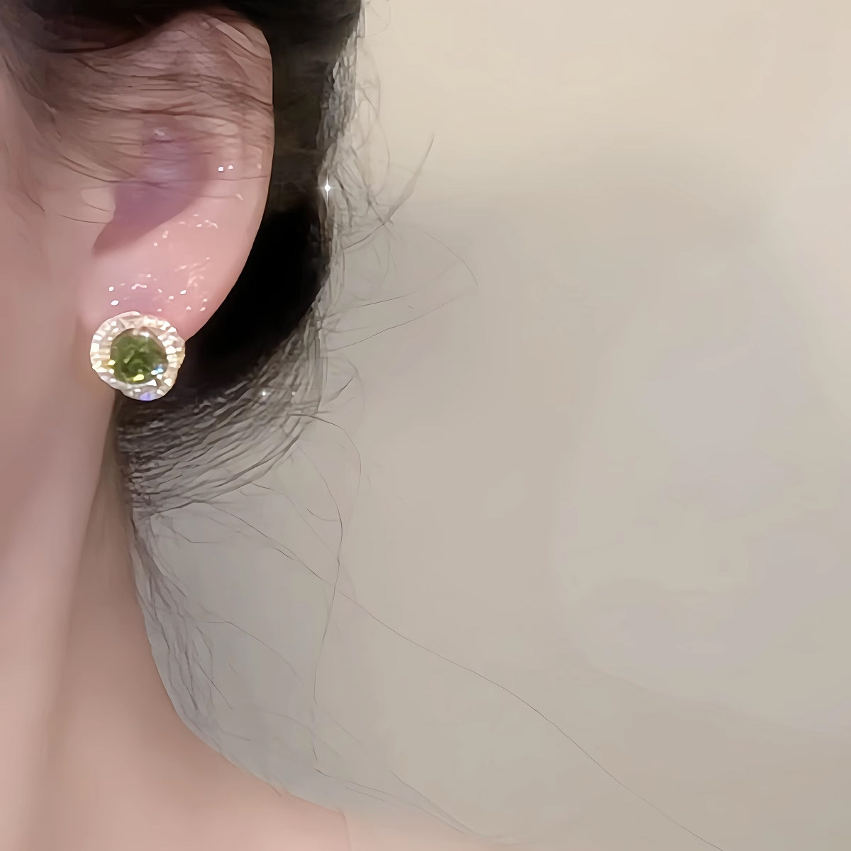 法式简约绿色水晶耳钉女纯银微镶水钻耳环耳夹2025年新款爆款耳饰,淘宝优惠券,粉丝福利购,淘宝优惠卷