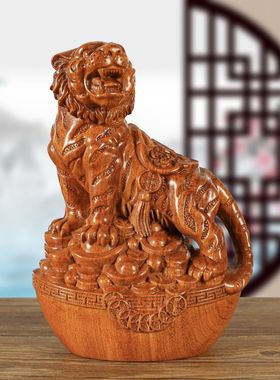 绿色实木寅虎实木雕刻十二生肖摆件元宝虎家居木雕红木工艺品礼品