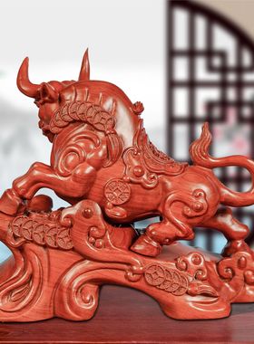 绿色实木雕刻牛摆件木头根雕生肖牛财运如虹商务送礼家居装饰摆设