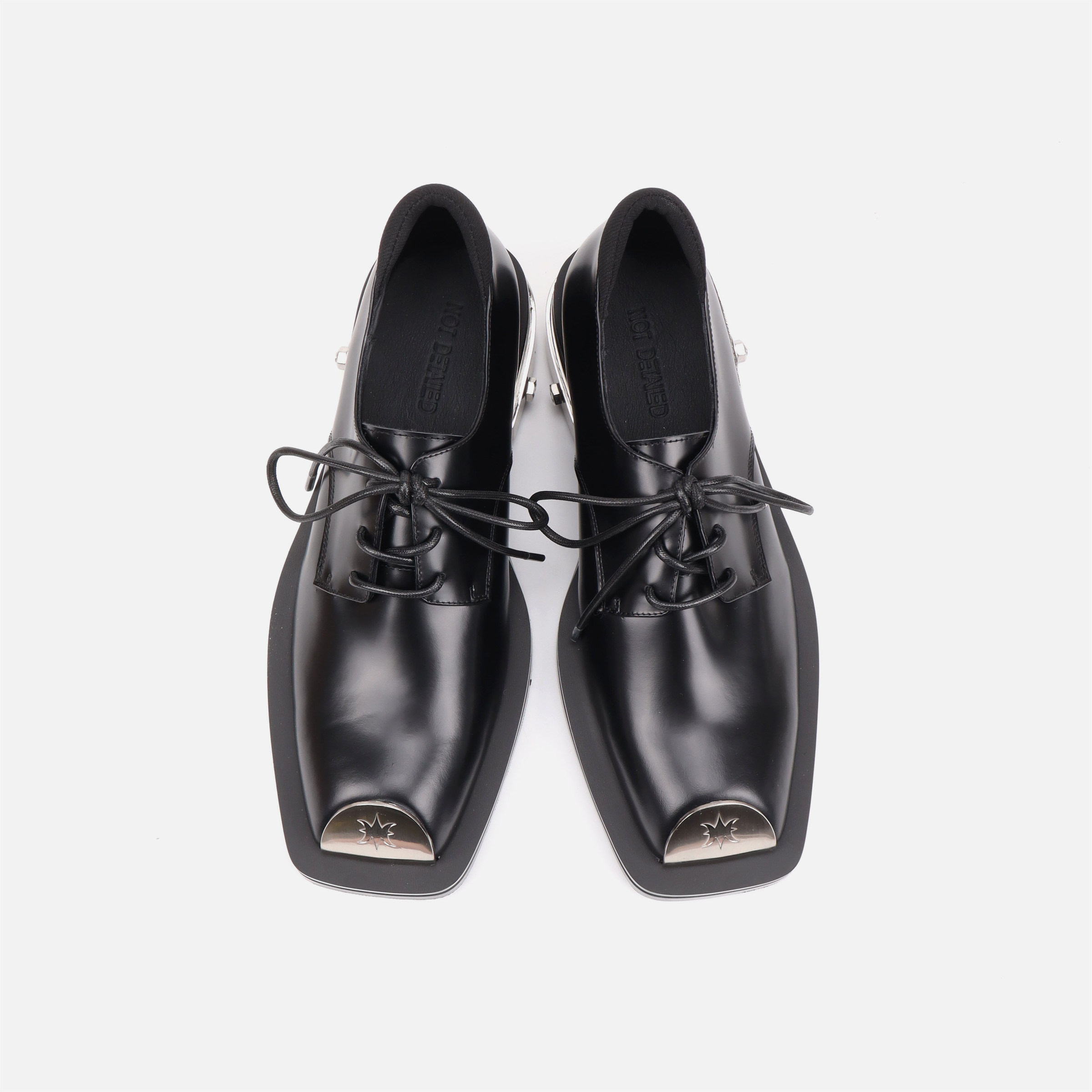 notdetailed原创 中性风粗跟皮鞋 方头金属装饰深口单鞋 男女同款,淘宝优惠券,粉丝福利购,淘宝优惠卷