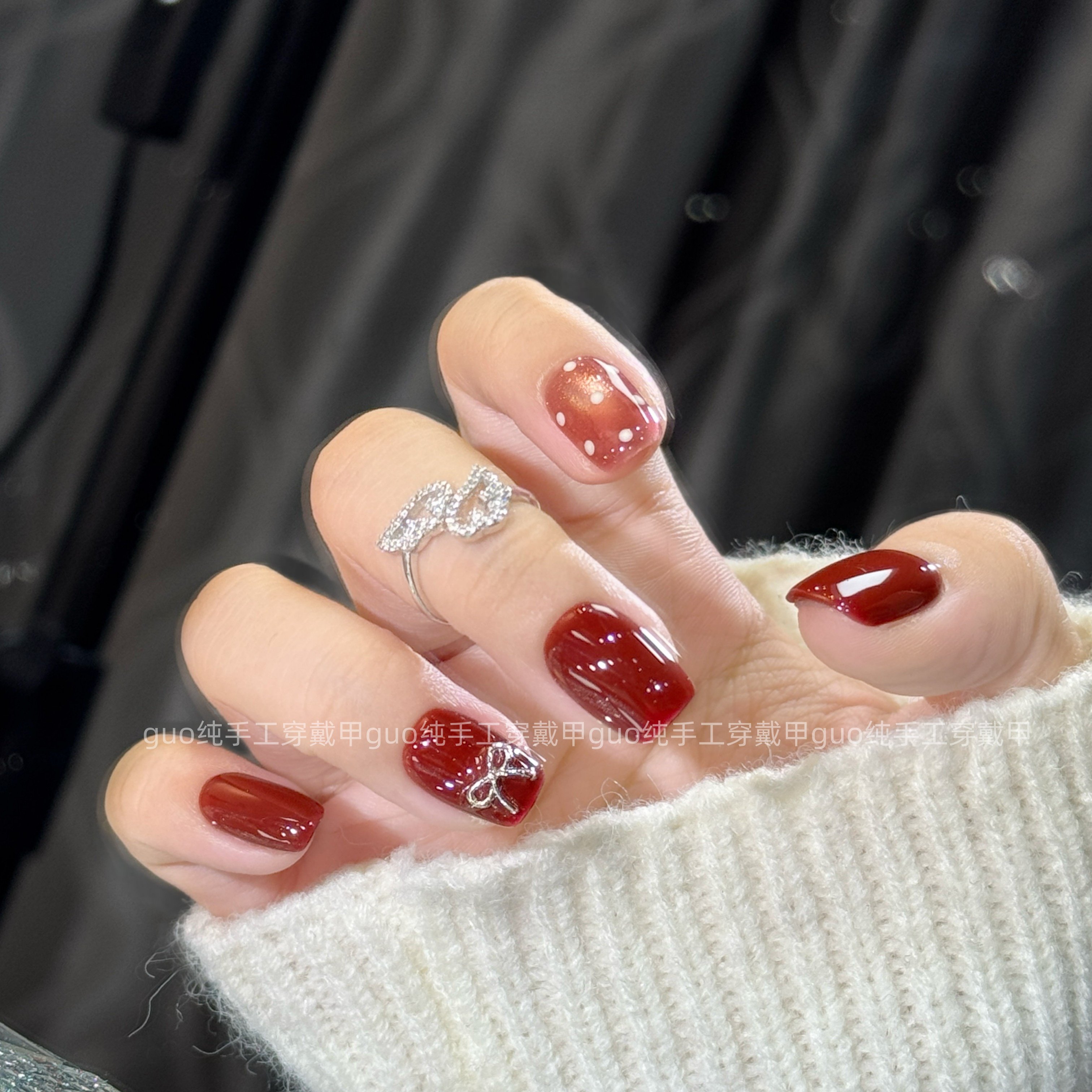 Guo穿戴甲玫红甜心新年红圣诞色猫眼简约温柔显白纯手工短款美甲,淘宝优惠券,粉丝福利购,淘宝优惠卷