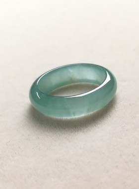 高冰种天然翡翠A货蓝水指