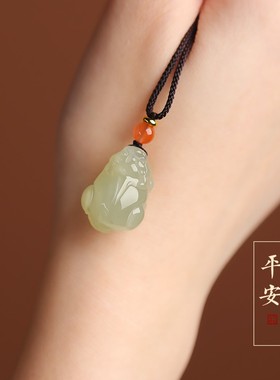 和田玉霸王貔貅吊坠石皮丘