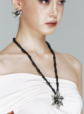 1JINN M2M 哥特风串珠金属立体花朵choker女小众高级感长款项链