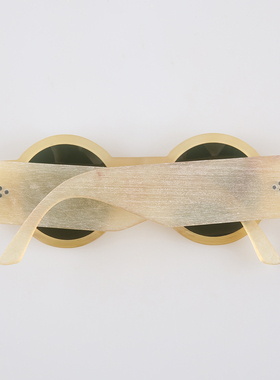 宽腿圆框哑光牛角墨镜太阳眼镜