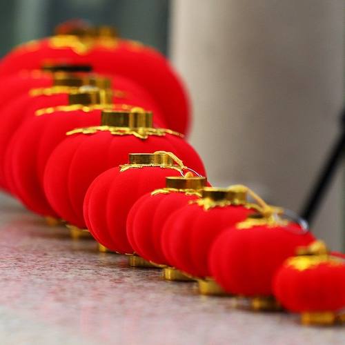 大红小灯笼挂饰2026春节过年新年植绒龙年布置树上挂件结婚装饰品 - 图0