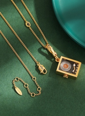 轻奢时尚毛衣链珐琅彩复古立体可打开黑色首饰留声机吊坠项链挂坠