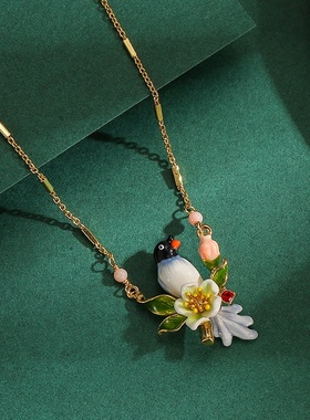 青岛饰品新款时尚气质珐琅釉立体报喜小鸟白色花朵吊坠锁骨项链女