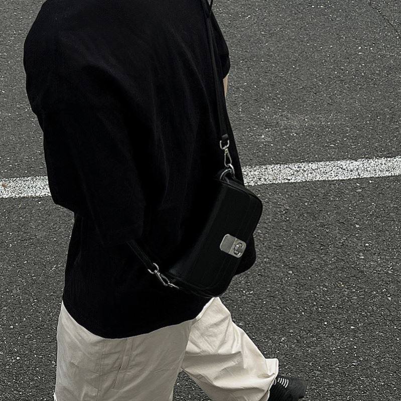 韩版ins中性风横款方形小方包男女休闲翻盖皮质斜挎包高级感单肩,淘宝优惠券,粉丝福利购,淘宝优惠卷