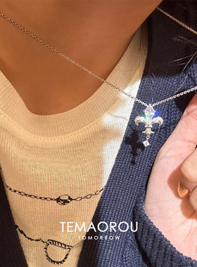 拉丝银色鸢尾花吊坠项链轻奢时尚