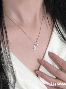 满仿钻莫桑仿钻羽毛吊坠项链轻奢