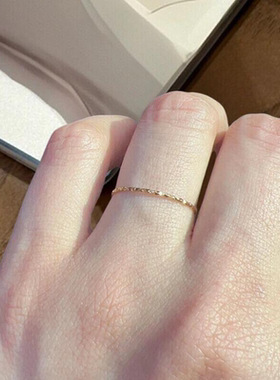 极细褶皱素圈戒指小众清冷感轻奢
