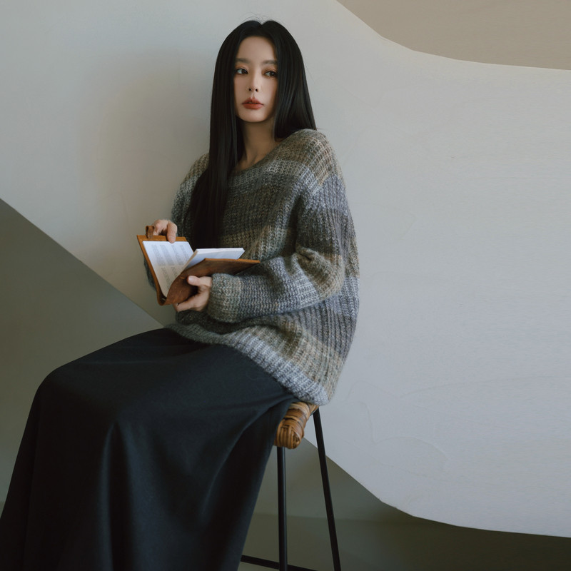 AIRIQI商场同款25冬新款慵懒条纹宽松圆领羊毛针织衫女AY54MS339 - 图3