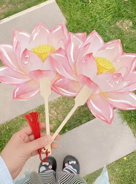 夏日氛围感神器!荷花扇子毕业季古风汉服手持拍照道具花卉团扇