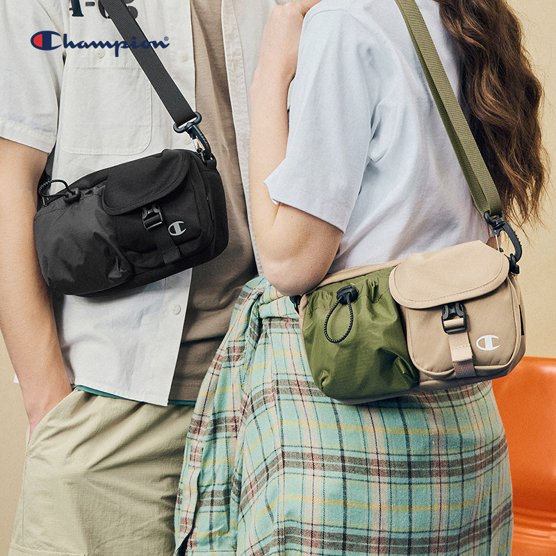 Champion Champion One-Shoulder Crossbody Bag