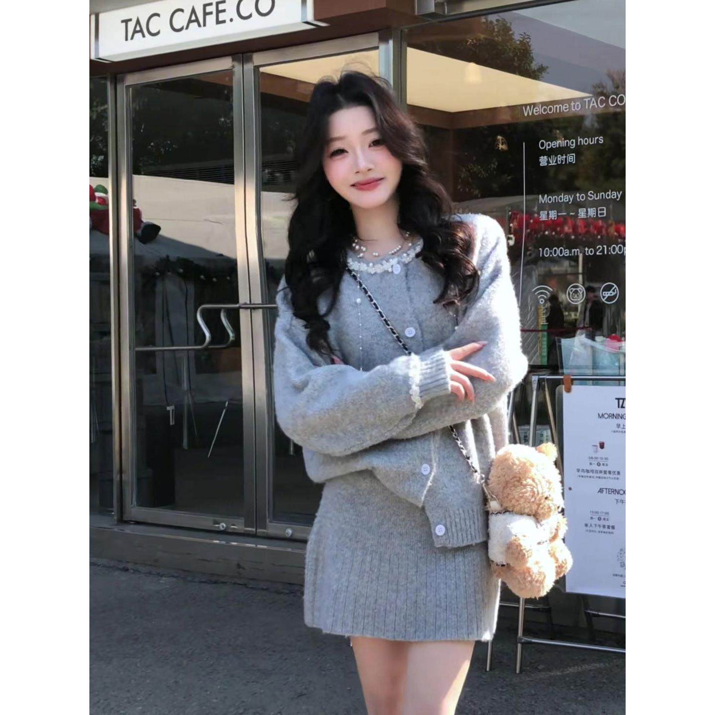 私有浪漫 小香风钉珠圆领针织开衫套装女春秋时尚减龄短裙两件套,淘宝优惠券,粉丝福利购,淘宝优惠卷