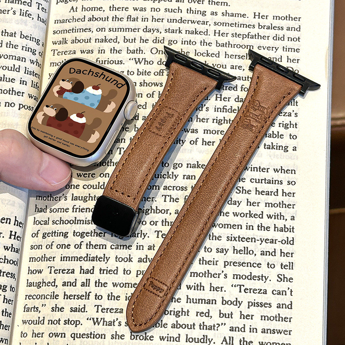 适用applewatchS11卡通小狗皮表带S10折叠磁吸扣小蛮腰iWatch9/8/7/6/SE代秋冬苹果手表复古毛绒美拉德女表带,淘宝优惠券,粉丝福利购,淘宝优惠卷