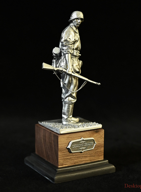 龙飞兔舞 125MM  桌面装饰品树脂摆件 二战士兵雕像  LTCP-362/3D