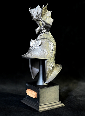 龙飞兔舞165MM家居装饰办公树脂摆件 中世纪骑士头盔 LTCP-242