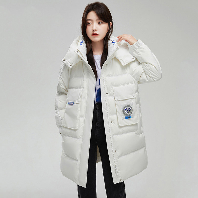  艾格旗舰羽绒服