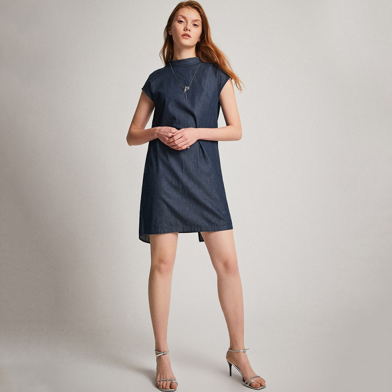 艾格2023夏新款无袖青春活力连衣裙 艾格旗舰连衣裙