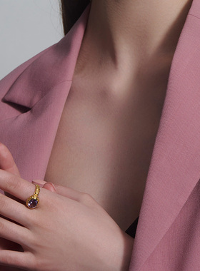 JCJ时装珠宝艺术派系列925银雕纹戒臂紫水晶戒指