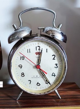 速发70年代怀旧饰物件老式马装钟收音机闹钟马灯复古民俗头老道具