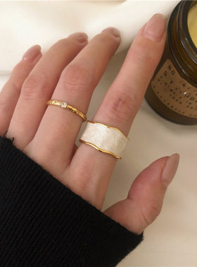 2024新品温柔奶油色滴釉金边法式复古简约面包造型高级感时尚戒