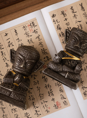 三星堆文创纵目面具禅意摆件茶室办公室桌面笔搁香道装饰创意礼物