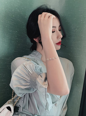Vintage【限时折扣】韩国ins小众感五瓣花朵手链女简约百搭网红学