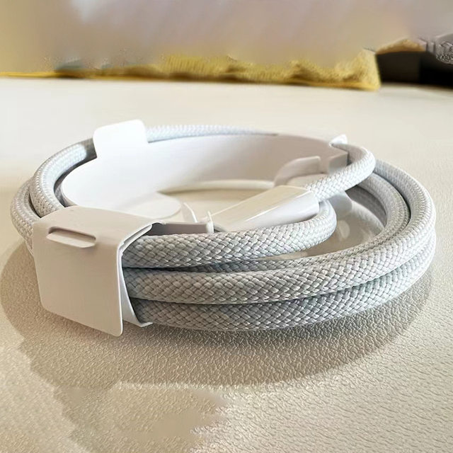 Suitable for Apple 15/16 Macaron charging cable double C braided data cable Mac double type-c fast charging cable ipad