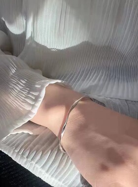 新款镀银莫比乌斯手环闭口手镯女潮小众设计感素圈银镯子情侣男女