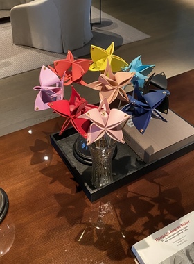 皮质花朵套盒情人节七夕礼物礼盒装轻奢摆件仿真花潮流网红打卡物