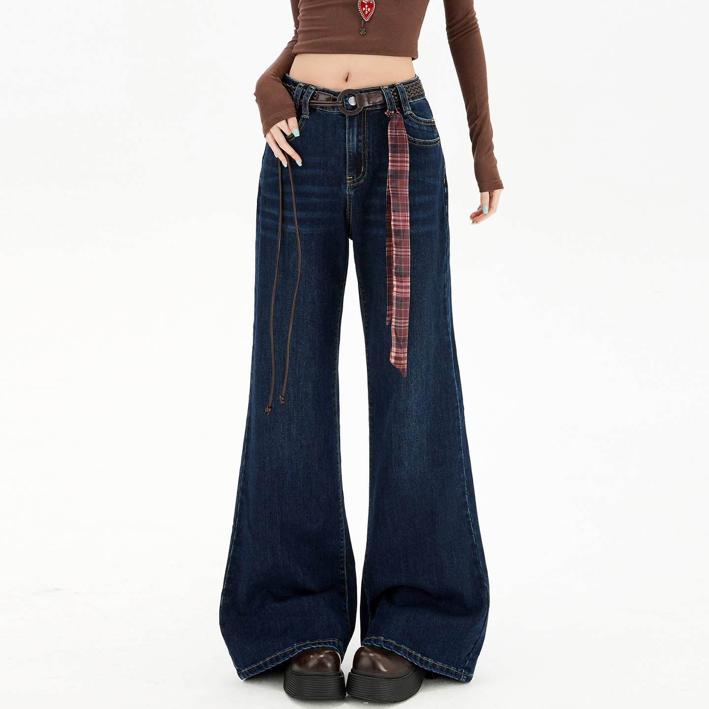 特大码胖mm学生宽松显瘦阔腿牛仔裤女秋季新款高腰休闲百搭长裤子 - 图2