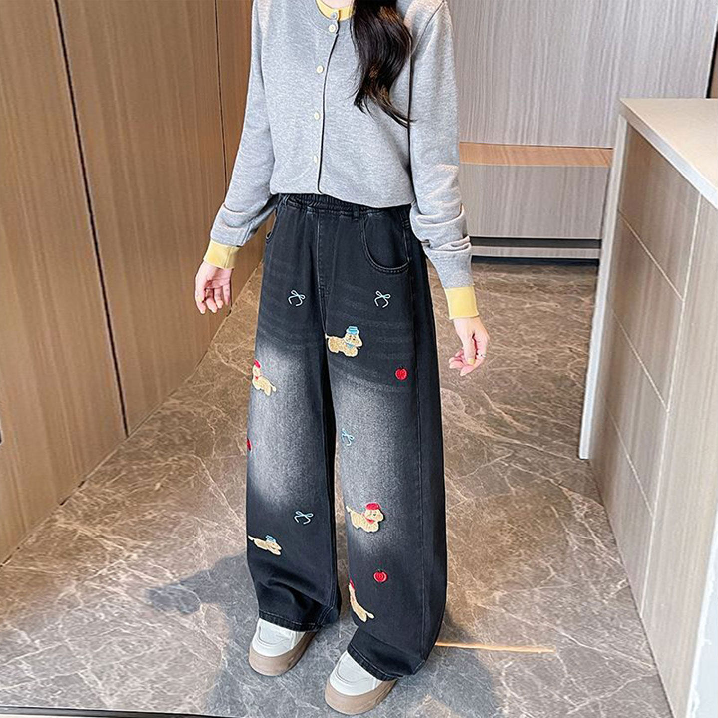 胖mm大码卡通小狗刺绣加绒牛仔裤女秋冬黑色女裤宽松显瘦阔腿裤子,淘宝优惠券,粉丝福利购,淘宝优惠卷