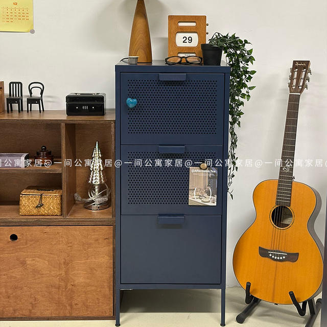 High-end retro chest of drawers iron sheet medieval style