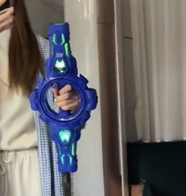 伸缩火旋剑双头剑轴承旋转高颜值帅气发光玩具带音效男孩礼物 - 图0