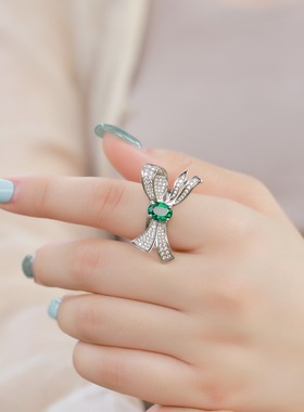 培育祖母绿蝴蝶结款开口戒指S925银镀18K金PT950铂金培育彩宝手饰