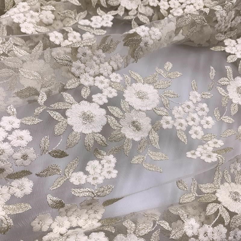 新品重工清新小碎花金丝刺绣蕾丝布料旗袍精致绣花连衣裙服装面料 - 图1