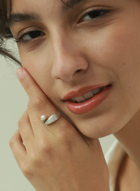 VEKE纯手工拉丝轻奢简约百搭新款淡水珍珠戒指SR15543A