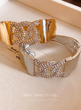 欧美金属风字母镶钻手镯女2025年新款轻奢高级感手环时尚重工手饰