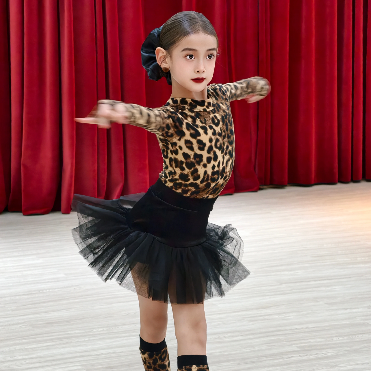 2026冬新款拉丁演出女童豹纹长袖后V上衣弹力网纱蓬蓬裙高级套装,淘宝优惠券,粉丝福利购,淘宝优惠卷