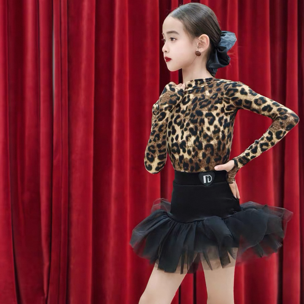 2026冬新款拉丁演出女童豹纹长袖后V上衣弹力网纱蓬蓬裙高级套装,淘宝优惠券,粉丝福利购,淘宝优惠卷