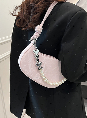 高级感斜挎粉色珍珠包包女