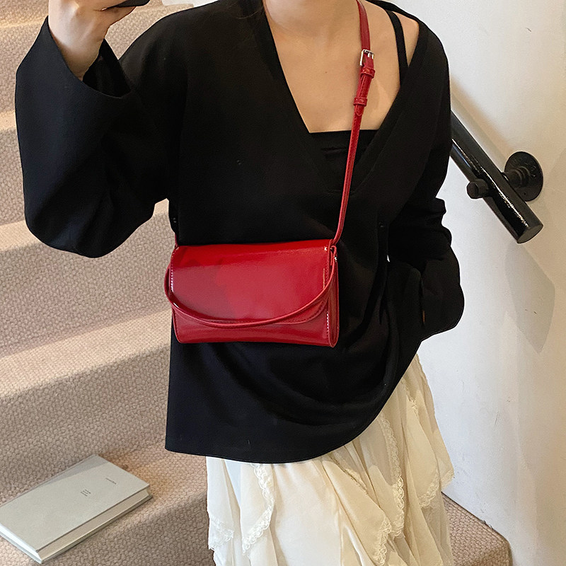 婚包高级小方包包女红包2025新款伴娘包手提包小包红色结婚新娘包,淘宝优惠券,粉丝福利购,淘宝优惠卷