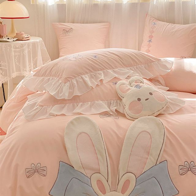 Cute girl's heart full cotton wash cotton four-piece set rabbit thorn D embroidered pure cotton quilt cover bed sheet for children's bed